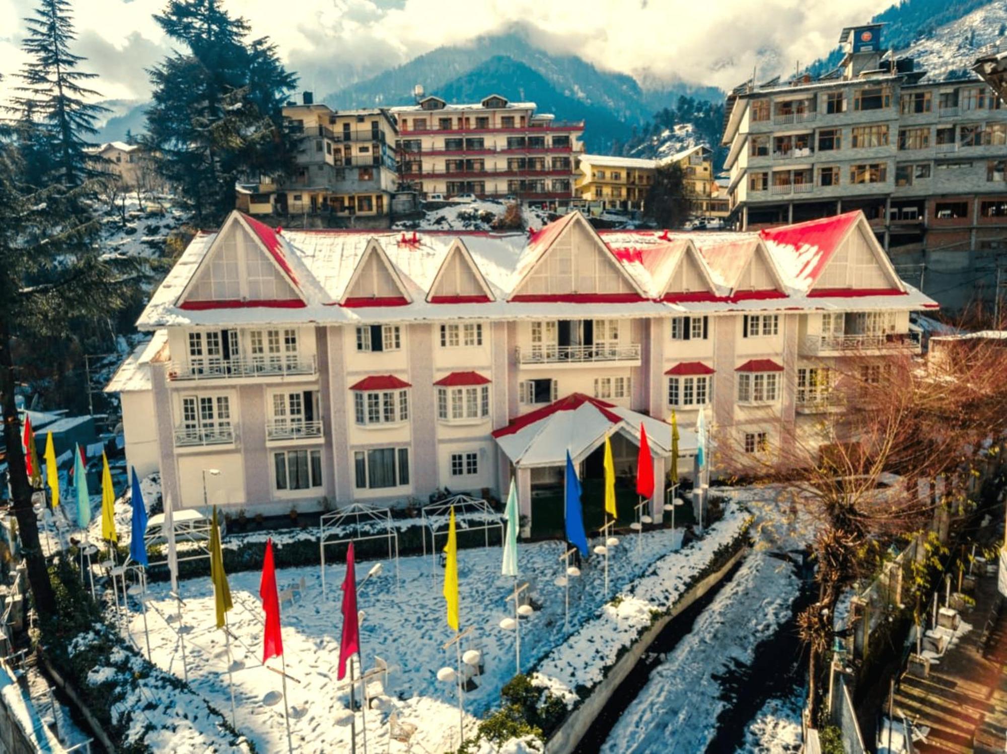 Hotel Snow Princess Manāli Екстериор снимка