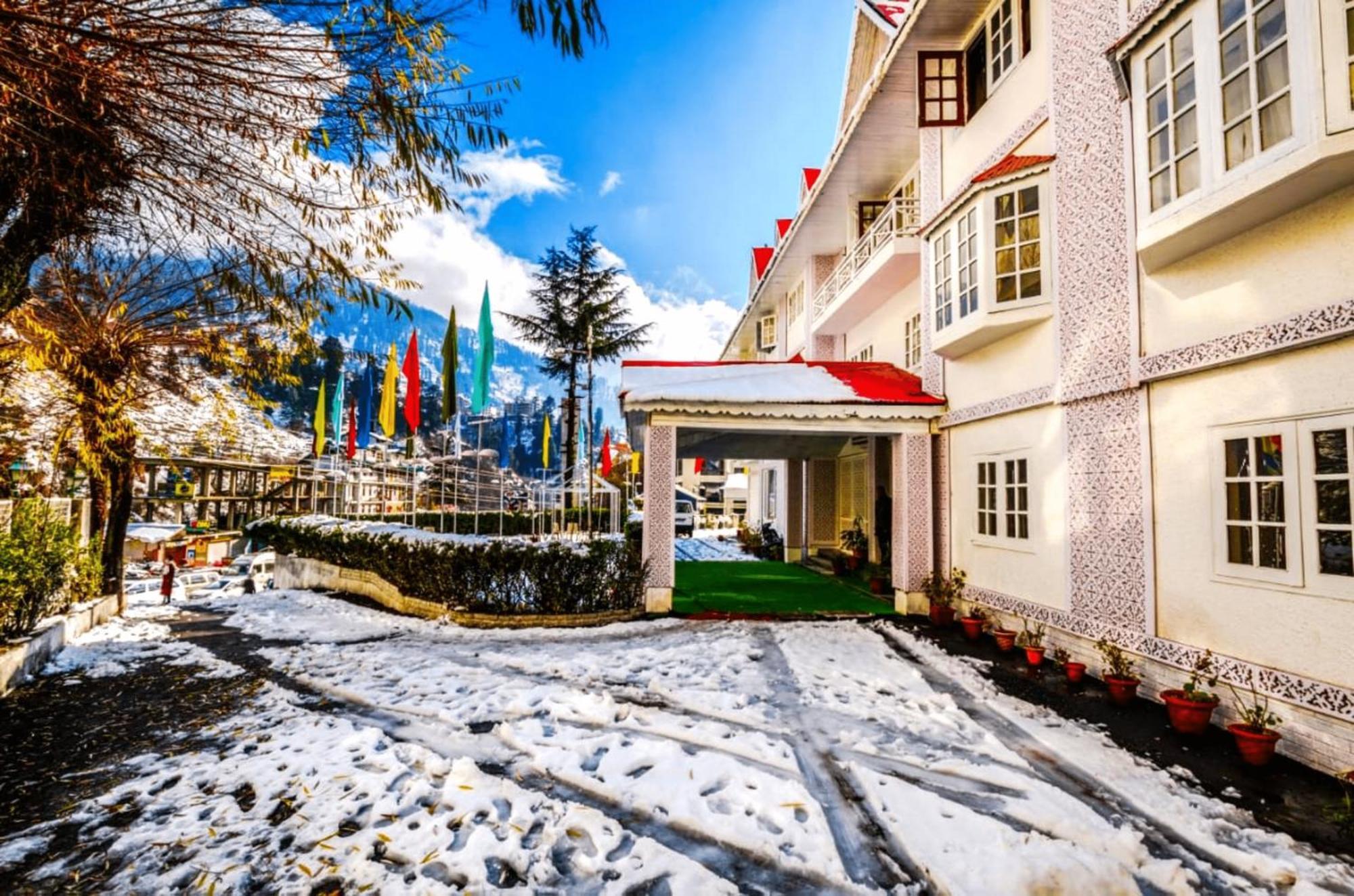 Hotel Snow Princess Manāli Екстериор снимка